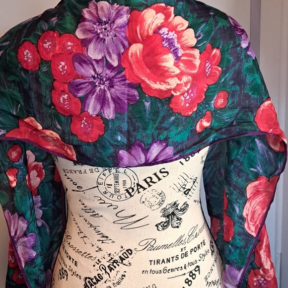 Vintage Careta 💯 silk scarf japan - Picture 6 of 11